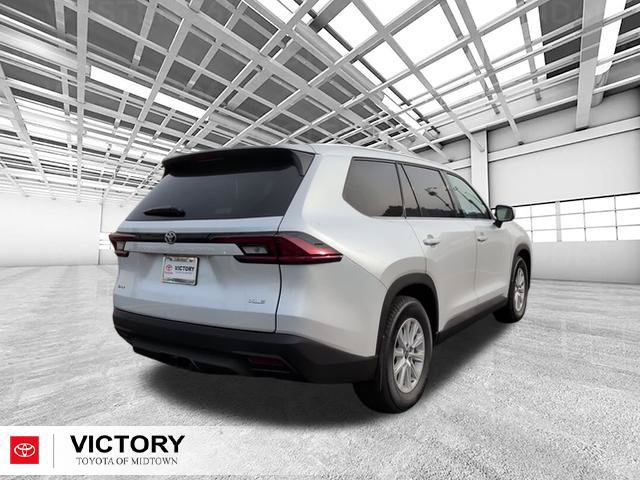 Used 2026 Toyota Grand Highlander XLE FWD image 4