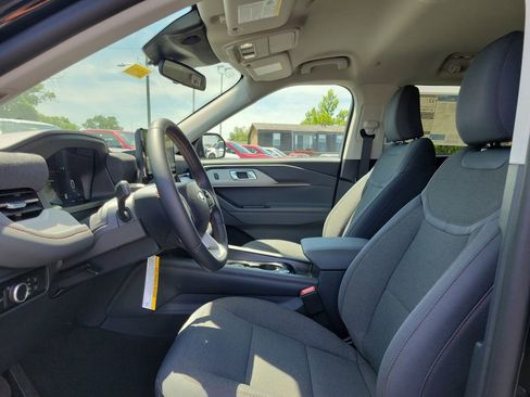 New 2026 Ford Explorer Active AWD/4WD image 18