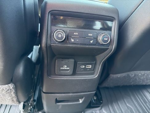 Used 2020 GMC Acadia Denali w/ Denali Ultimate Package image 16