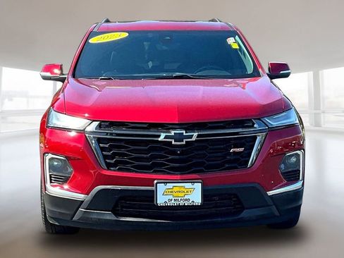 Used 2023 Chevrolet Traverse RS AWD/4WD image 2