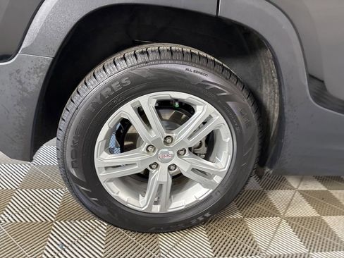 Used 2020 GMC Terrain SLE w/ Driver Convenience Package image 30