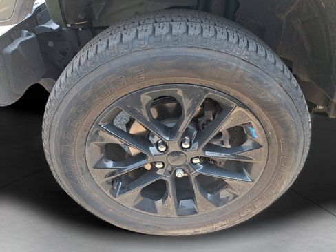 Used 2023 Jeep Wrangler Unlimited Sahara AWD/4WD image 7