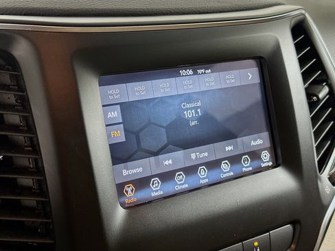 Used 2021 Jeep Cherokee Latitude image 19