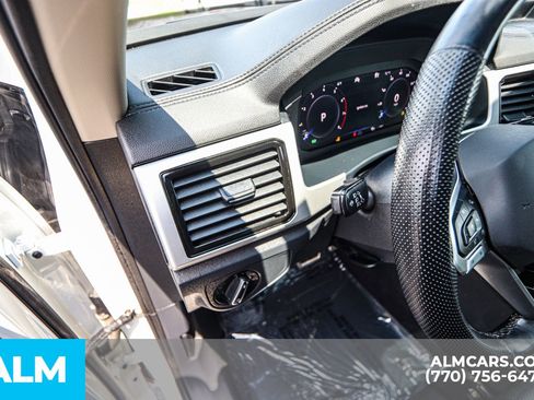 Used 2023 Volkswagen Atlas SEL Premium image 44