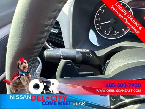 Used 2023 Nissan Rogue SL w/ SL Premium Package FWD image 17