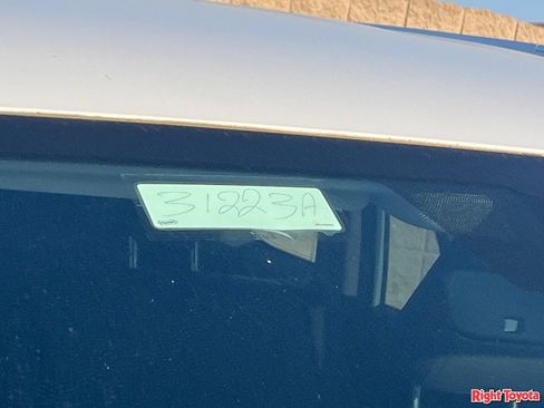 Certified 2024 Toyota Grand Highlander AWD image 11