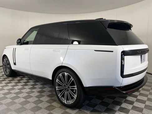 Used 2024 Land Rover Range Rover Long Wheelbase SE AWD/4WD image 4