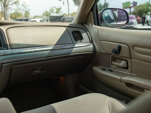 Used 1999 Ford Crown Victoria LX RWD image 25