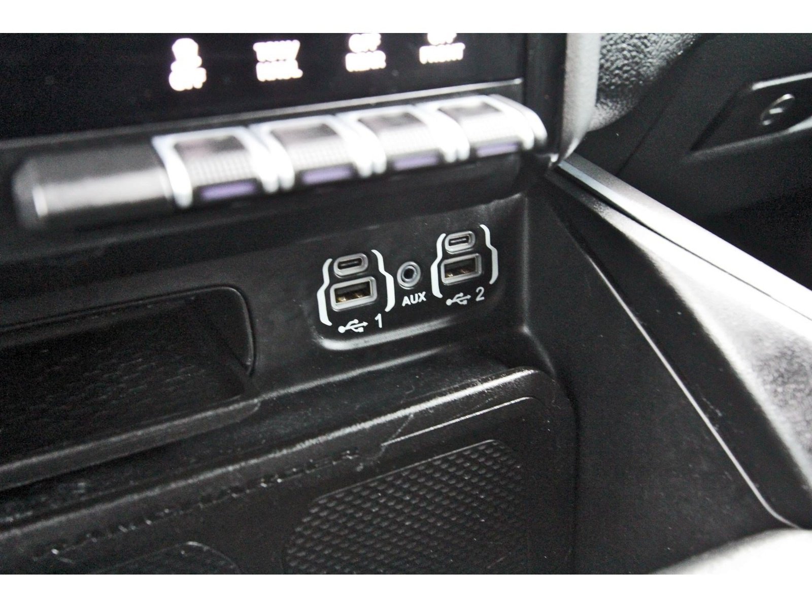 Used 2023 RAM 1500 Laramie AWD/4WD image 28