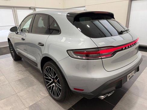 New 2026 Porsche Macan image 3