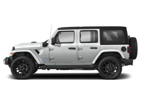Used 2023 Jeep Wrangler Unlimited w/ Cold Weather Group AWD/4WD image 3