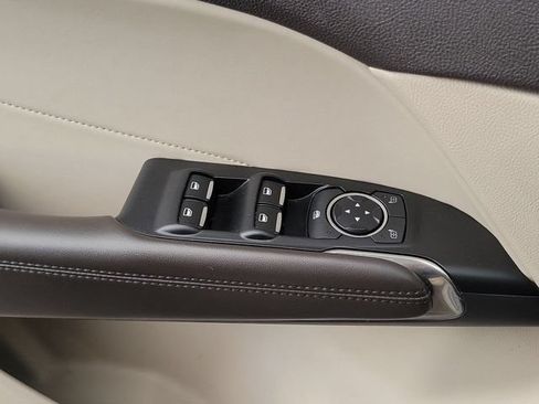 Used 2019 Lincoln MKC Premiere FWD image 28