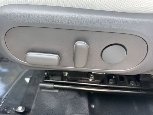 Used 2025 Hyundai Kona SEL image 10