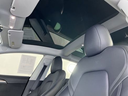 Used 2022 Tesla Model 3 Performance image 18