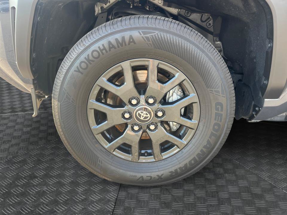 Used 2026 Toyota 4Runner SR5 RWD image 26