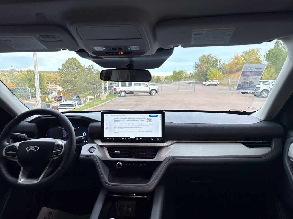 Used 2025 Ford Explorer Active w/ Active Comfort Package AWD/4WD image 31