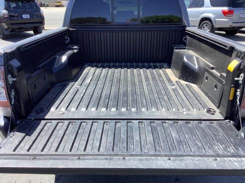 Used 2014 Toyota Tacoma 4x4 Double Cab w/ SR5 Package image 30