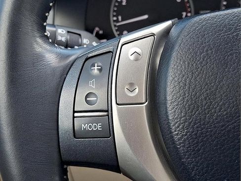 Used 2014 Lexus ES 350 w/ Luxury Package FWD image 20