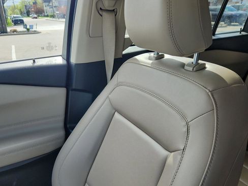 Used 2022 Ford Explorer XLT w/ Equipment Group 202A AWD/4WD image 20