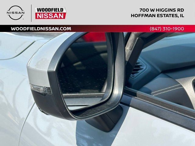 Certified 2025 Nissan Rogue SL w/ SL Premium Package AWD/4WD image 9