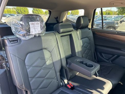New 2026 Volkswagen Atlas SE FWD image 50