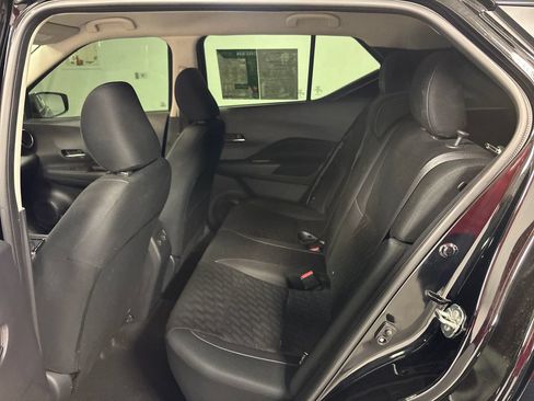 Used 2023 Nissan Kicks SV FWD image 28