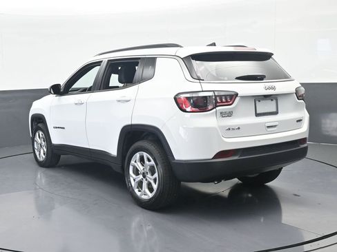 New 2026 Jeep Compass Latitude image 4