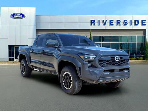 Used 2024 Toyota Tacoma TRD Off-Road w/ TRD Off Road Upgrade Package AWD/4WD image 1