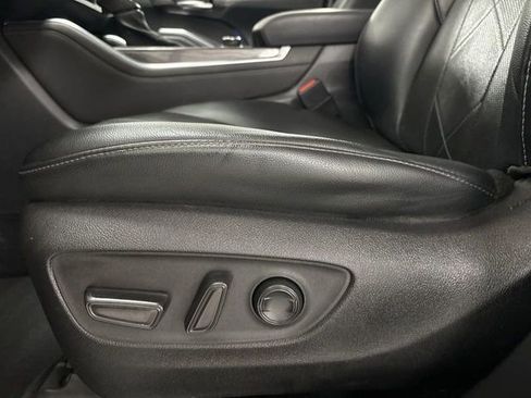 Used 2021 Toyota Highlander Limited image 5