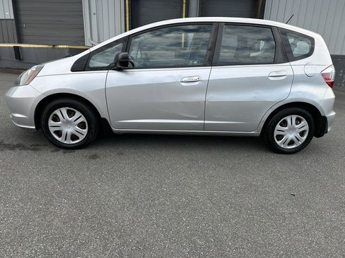 Used 2011 Honda Fit image 2