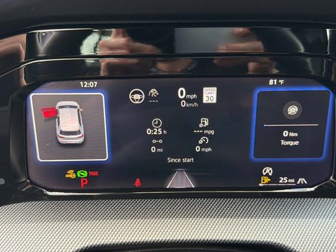 Used 2025 Volkswagen Golf 2.0T image 48