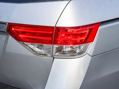 Used 2016 Honda Odyssey EX-L image 8