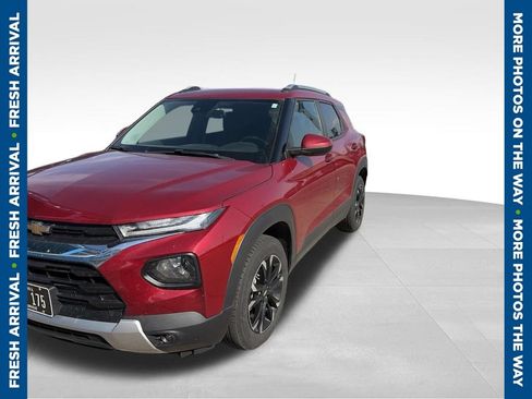 Used 2021 Chevrolet TrailBlazer LT w/ Premium Seating Package AWD/4WD image 1