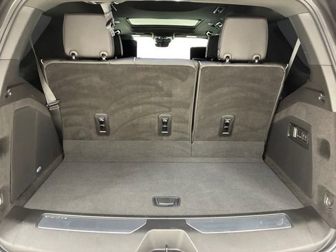 Certified 2024 Cadillac Escalade Premium Luxury w/ Performance Package AWD/4WD image 17