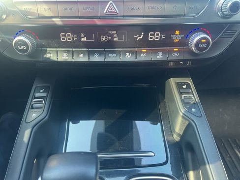 Used 2022 Kia Telluride SX w/ SX Prestige Package AWD/4WD image 18