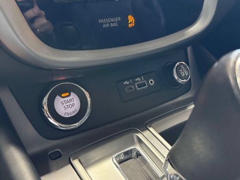 Used 2019 Nissan Murano SV AWD/4WD image 13