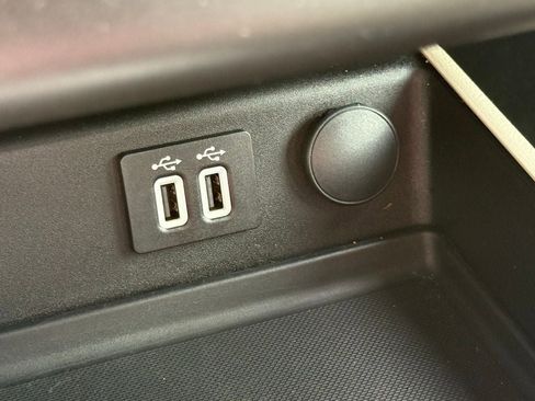 Certified 2020 Ford Fusion SE image 32