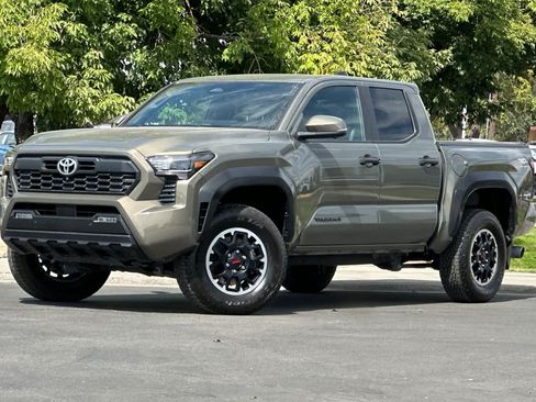 Used 2024 Toyota Tacoma TRD Off-Road w/ TRD Off Road Premium Package AWD/4WD image 1