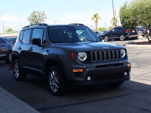 Used 2022 Jeep Renegade Latitude w/ Convenience Group image 15