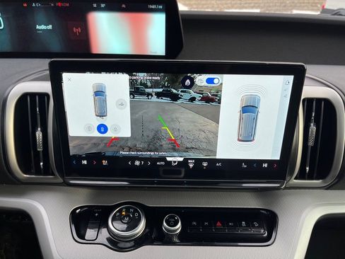 Used 2025 Ford Expedition Max Active image 27