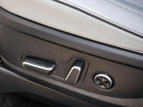 Used 2023 Hyundai Palisade SEL w/ Premium Package FWD image 29