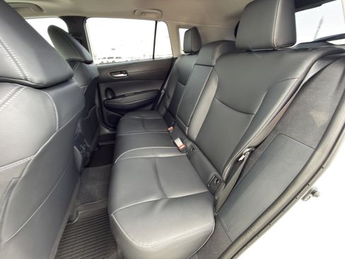 Used 2024 Toyota Corolla Cross XLE w/ Convenience Package image 13