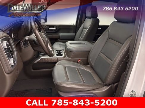 Used 2022 GMC Sierra 3500 Denali w/ Denali Ultimate Package image 18