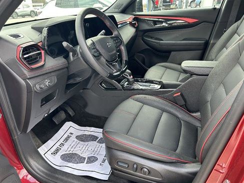 Certified 2024 Chevrolet TrailBlazer RS w/ Driver Confidence Package image 12