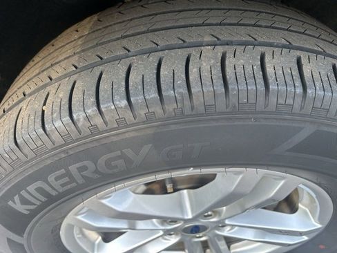 Used 2023 Ford Explorer XLT w/ Equipment Group 202A image 17