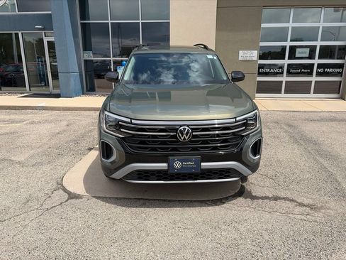 Certified 2024 Volkswagen Atlas Peak Edition SE AWD/4WD image 3