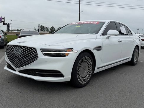 Used 2021 Genesis G90 3.3T Premium RWD image 3