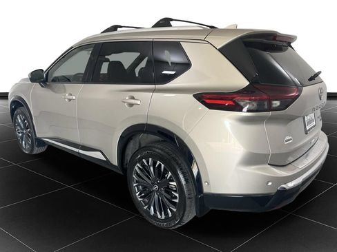 Used 2025 Nissan Rogue Platinum AWD/4WD image 3