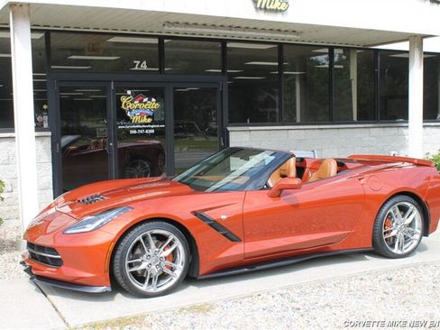 Used 2015 Chevrolet Corvette Stingray Convertible w/ 3LT Preferred Equipment Group RWD image 2