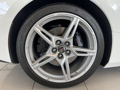 Used 2024 Chevrolet Corvette Stingray w/ Z51 Performance Package image 8